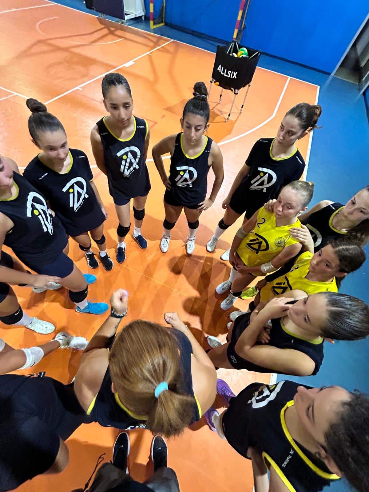 İDA Voleybol takım antrenmanı